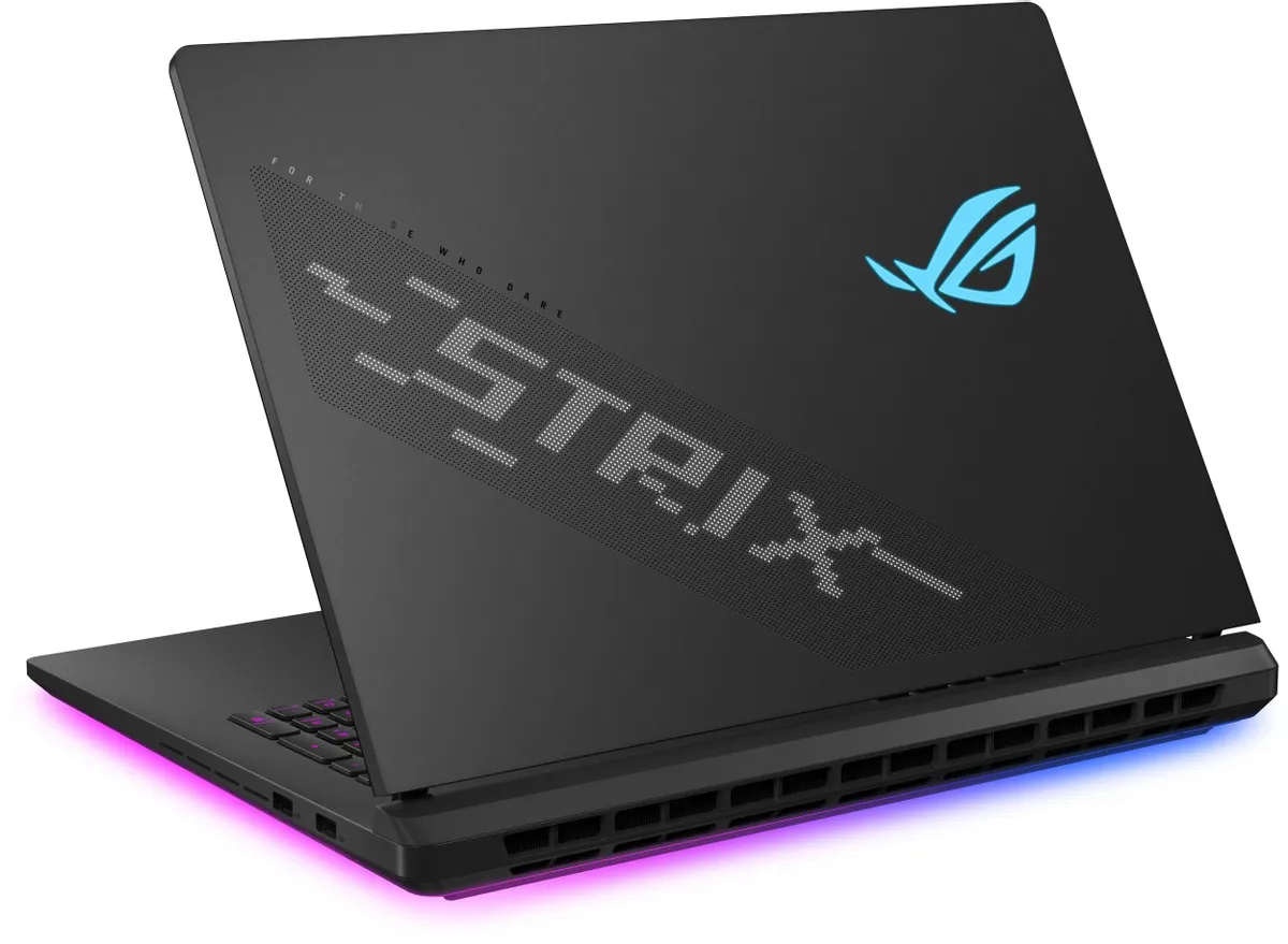 Ноутбук ASUS ROG Strix SCAR 18 G835LX-SA017 90NR0LF1-M000P0